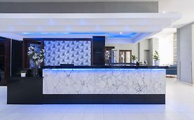 Rooms By Alexandra Hotel